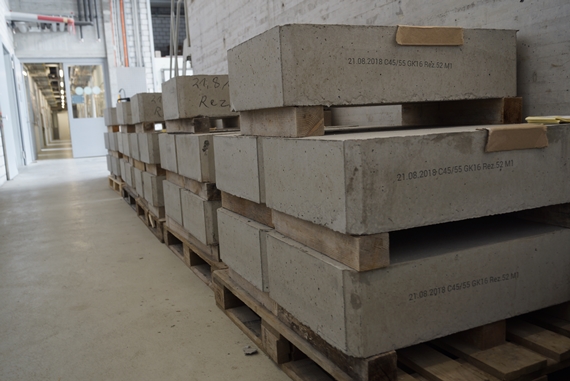 https://swissbatterydays.empa.ch/documents/55996/14364458/New+2020+Concrete+slabs.jpg/b677c41c-fb55-48e2-8a08-3975b04eceae?t=1599660968000